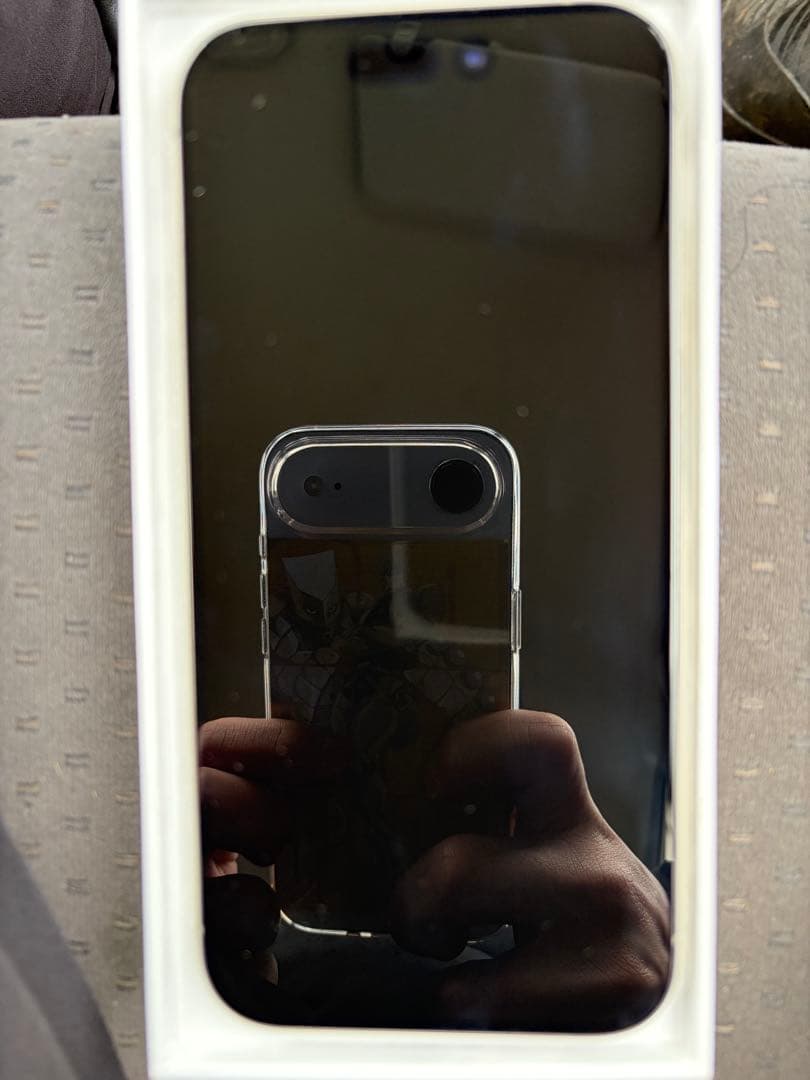 （SIMフリー）iPhone 15 Pro 256GB ナチュラルチタニウム