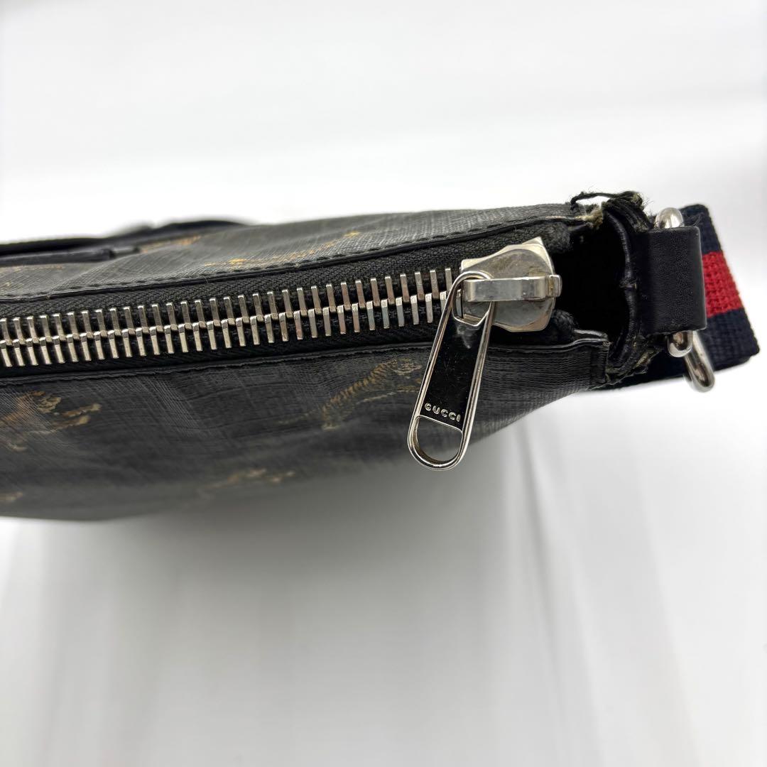 希少 GUCCI グッチ ショルダーバッグ タイガー ggスプリーム 総柄