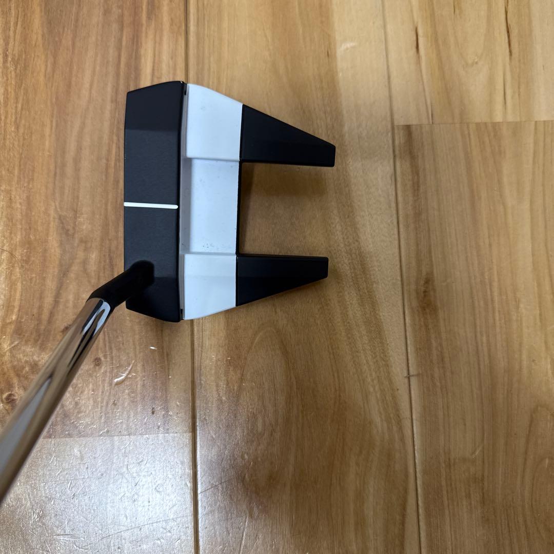 パター　ODYSSEY WHITEHOT VERSA SEVEN