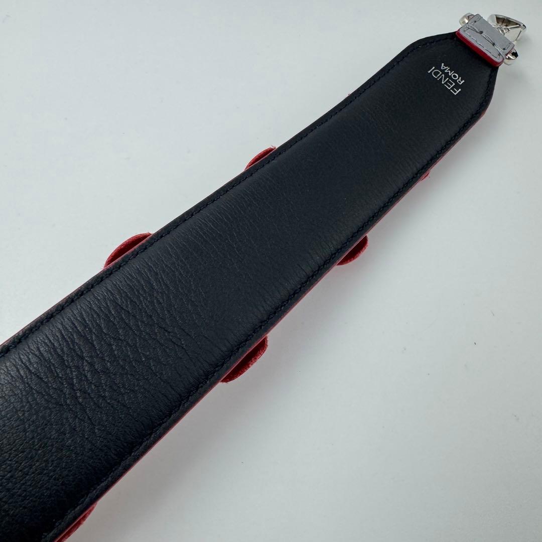 【定番】FENDI ストラップユー　フラワー　レザー　ショルダーストラップ