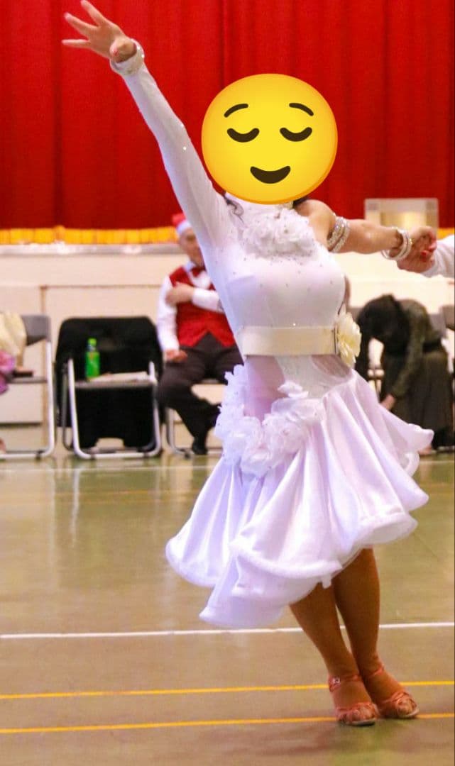 ホワイトサテン風社交ダンスドレスXSサイズ