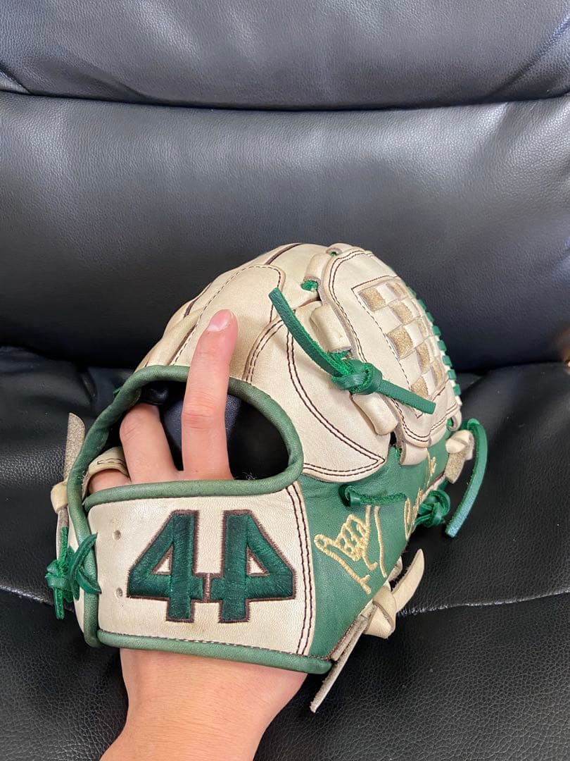 手塚公康　44 forty four 野手用グローブ