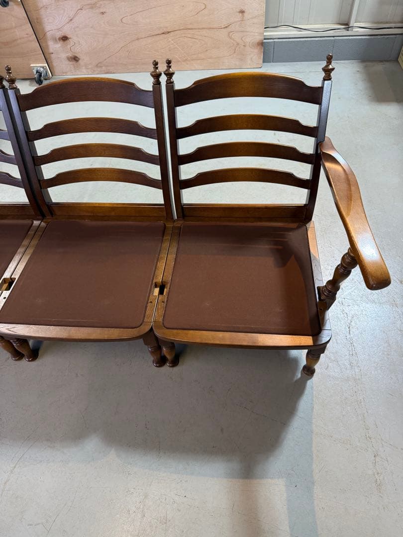 飛騨産業 3人掛けソファ（キツツキマーク）