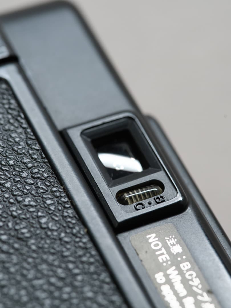 【完動品】 Konica C35 AF2 フィルムカメラ モルト交換済み