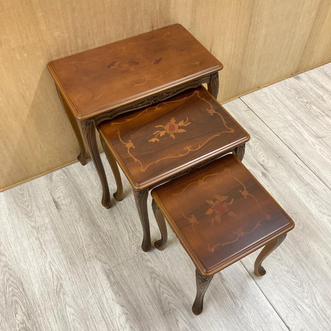 イタリア製 クラシカル 象嵌細工 猫脚 ネストテーブル 　 サイドテーブル
