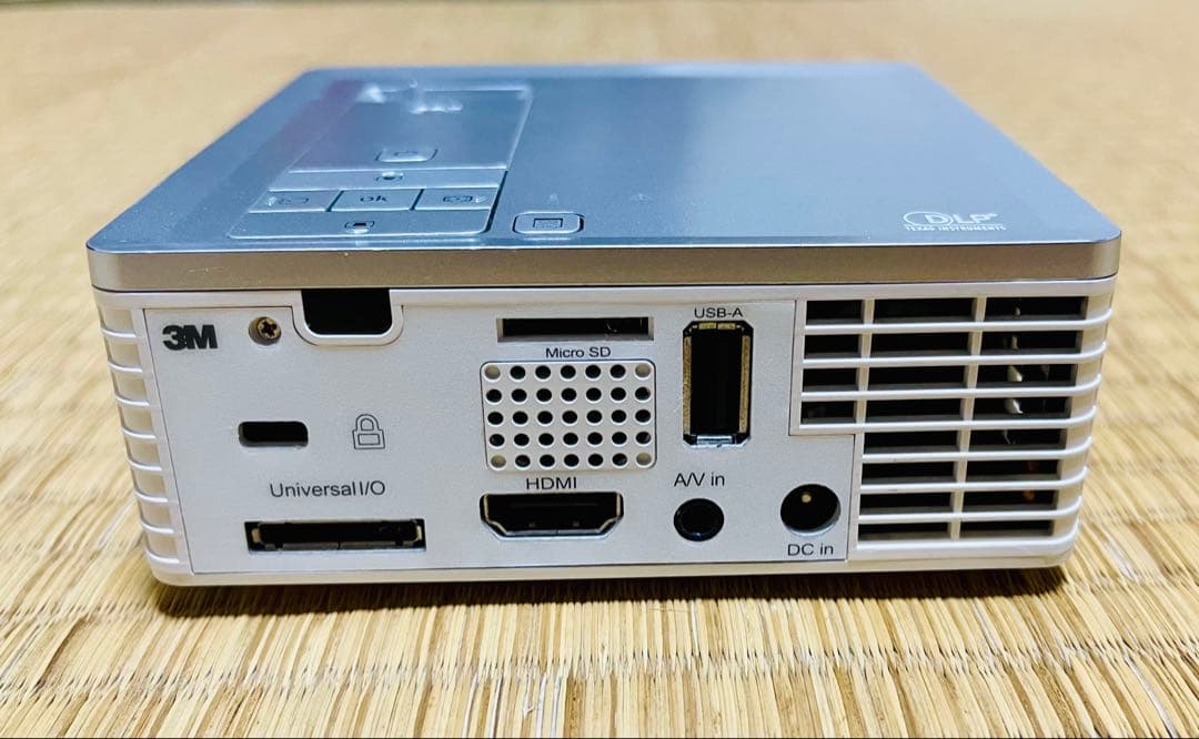 3M MP410モバイルプロジェクター　(白)