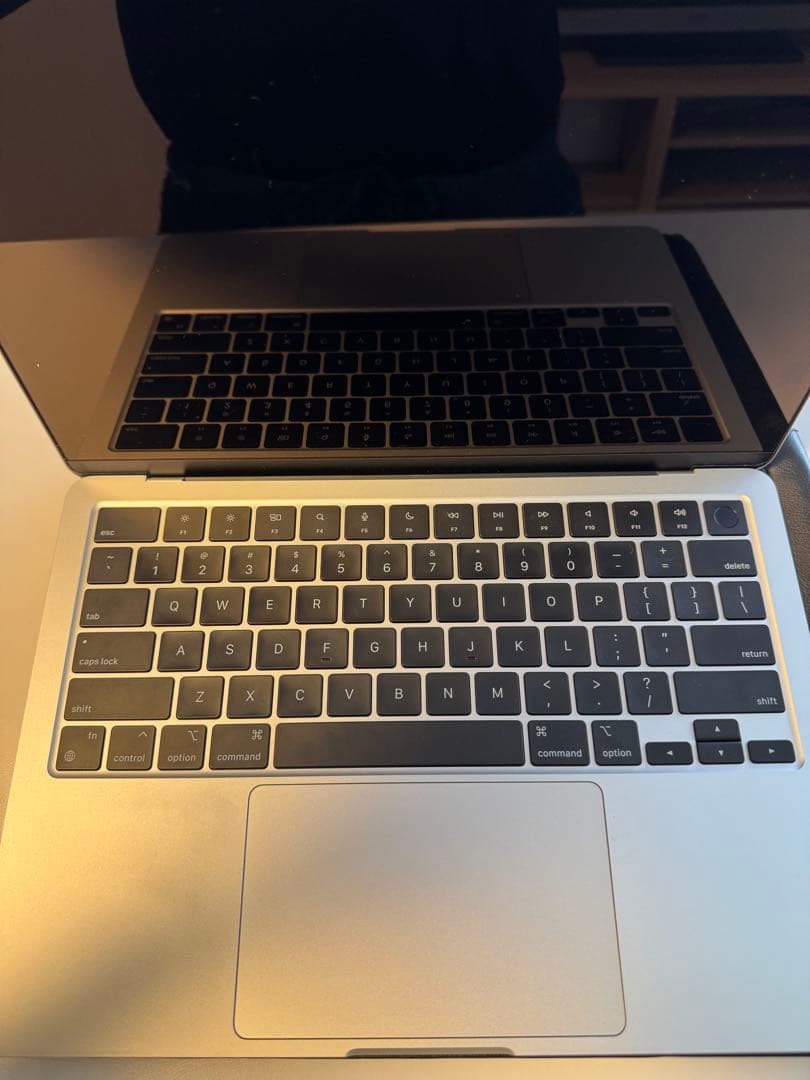 MacBook本体 macbook air m2 16gb 256gb
