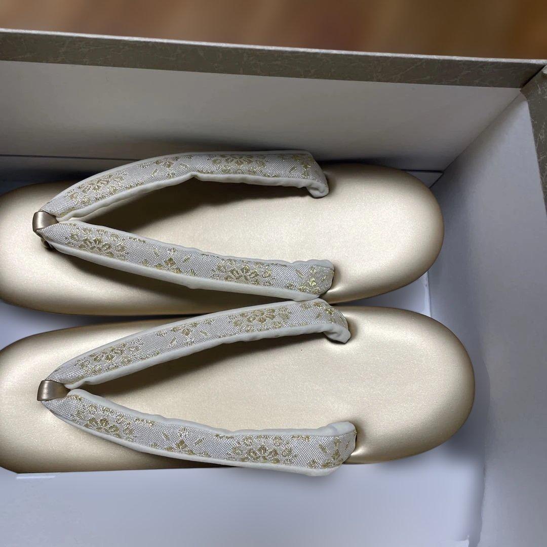 お値下げ　沙織　和装用バッグと草履のセット　結婚式　訪問着　未使用に近い