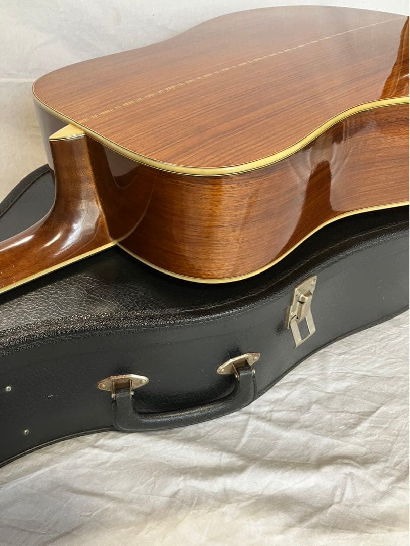 ぴなた様。アコースティックギター Morris W30 ジャパンビンテージ