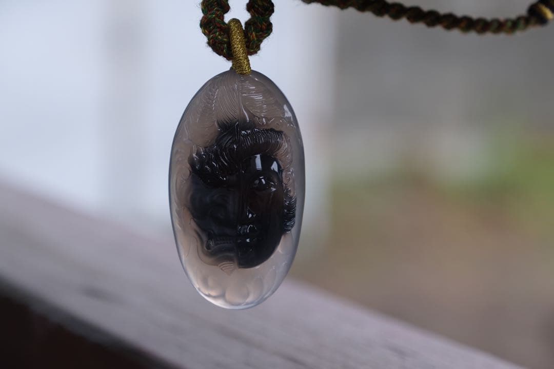 ゴビ石−1166 ゴビ瑪瑙　彫刻　『一念の間』