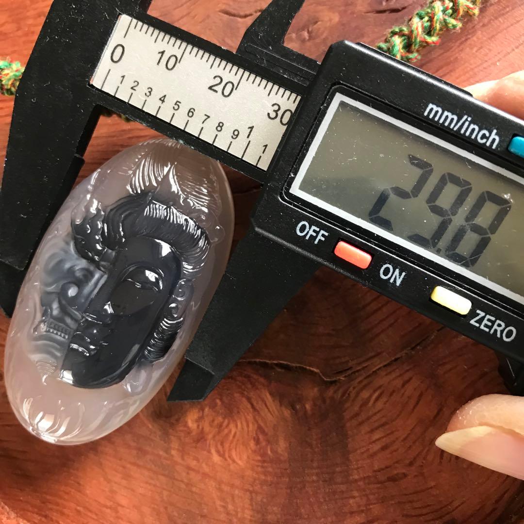 ゴビ石−1166 ゴビ瑪瑙　彫刻　『一念の間』