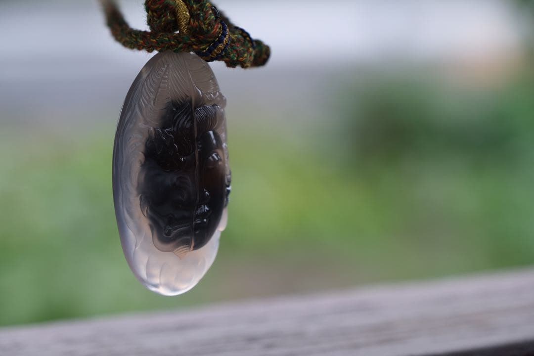 ゴビ石−1166 ゴビ瑪瑙　彫刻　『一念の間』