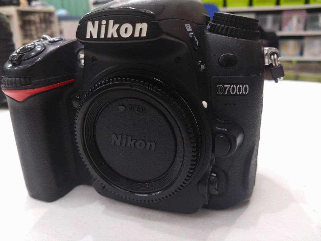 Nikon D7000 デジタル一眼レフカメラ　ジャンク