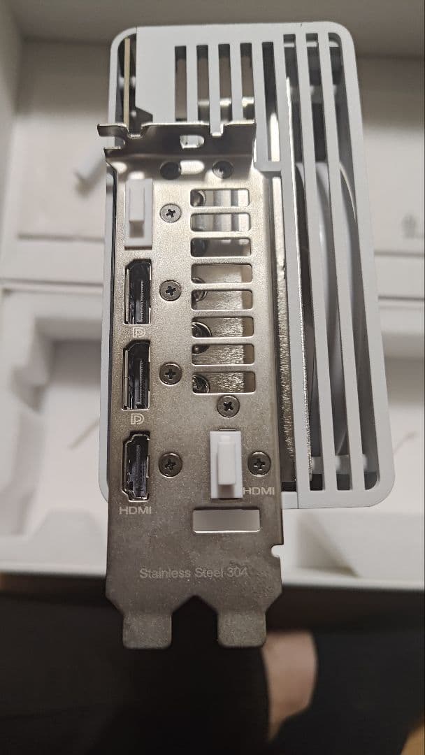 グラフィックボード・グラボ・ビデオカード ASUS ROG STRIX RTX 4080 SUPER WHITE