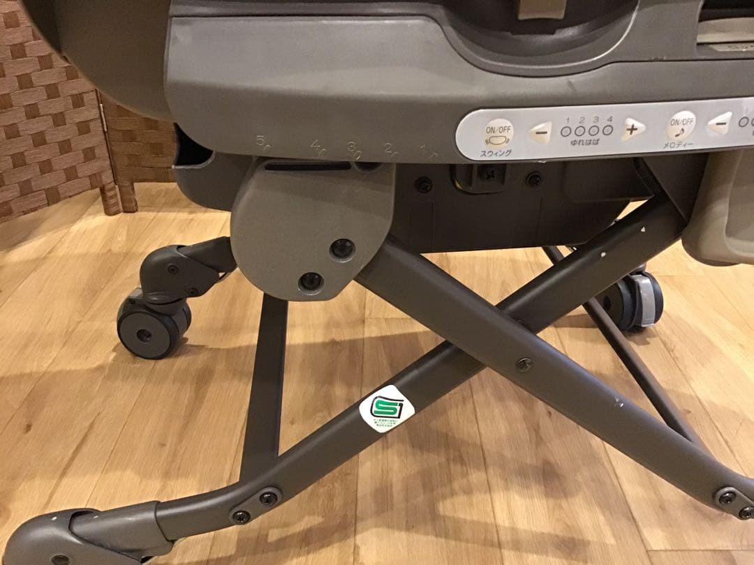 コンビ　ネムリラオートスィングBEDiおやすみドーム