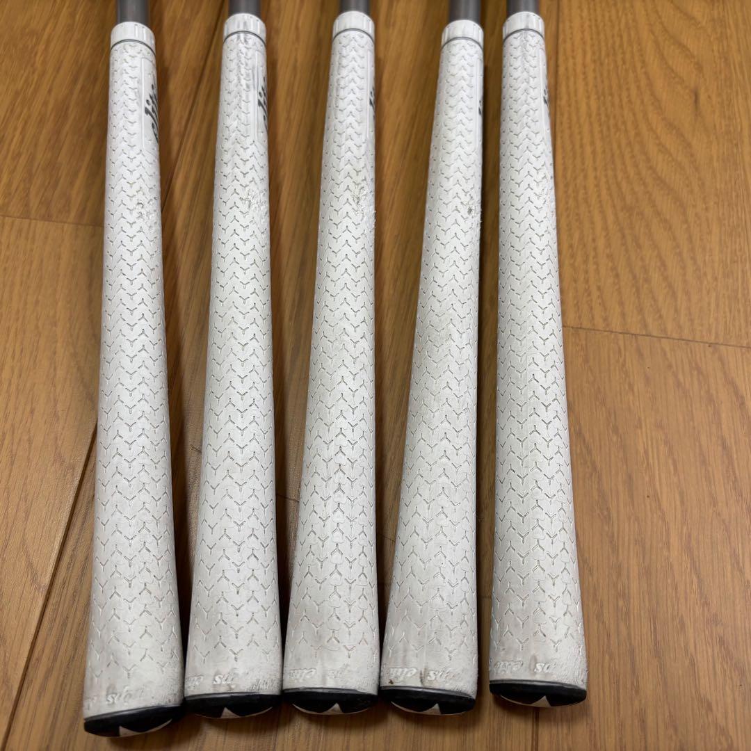 エミリッドバハマ B702 アイアン（5本セット）オリジナルヘッドカバー付き