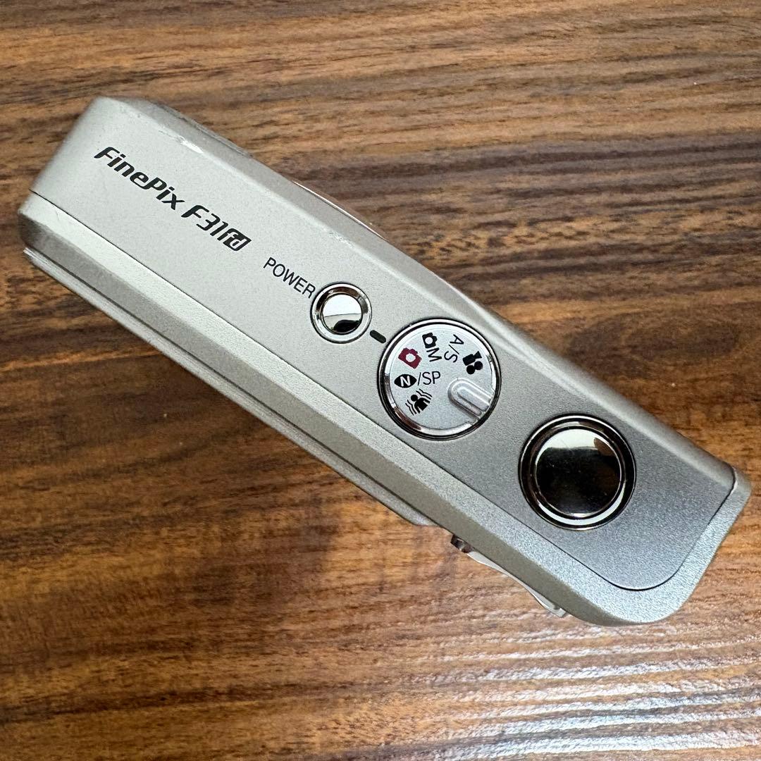 【作例有】FUJIFILM FinePix F31fd コンデジ CCD 動作品