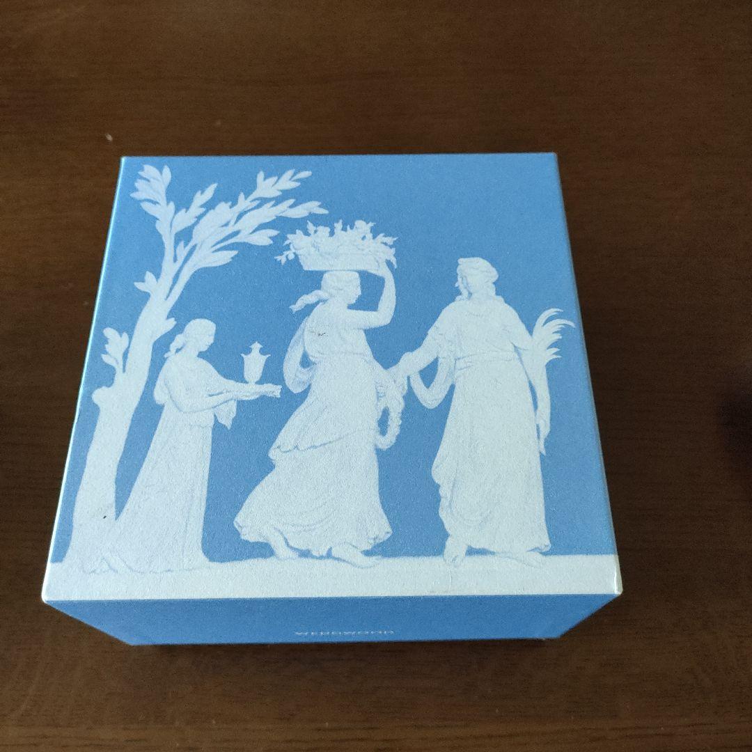 ウェッジウッド フロレンティーンTQサラダソーサー 16cm箱入