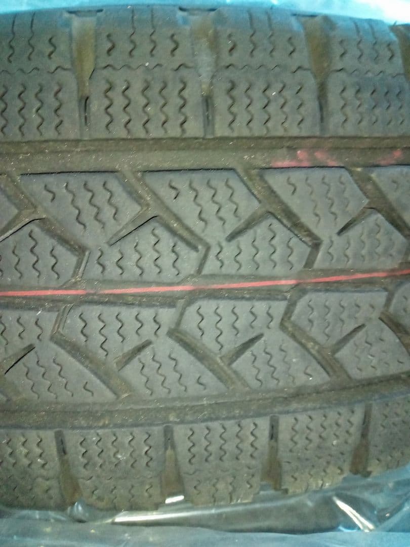 引き取り可(多摩地域)ハイエーススタッドレスタイヤ