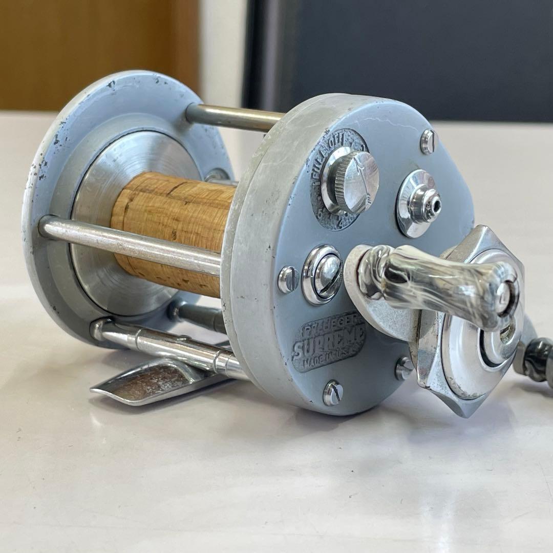 PFLUEGER SUPREME 1573 フリースプール