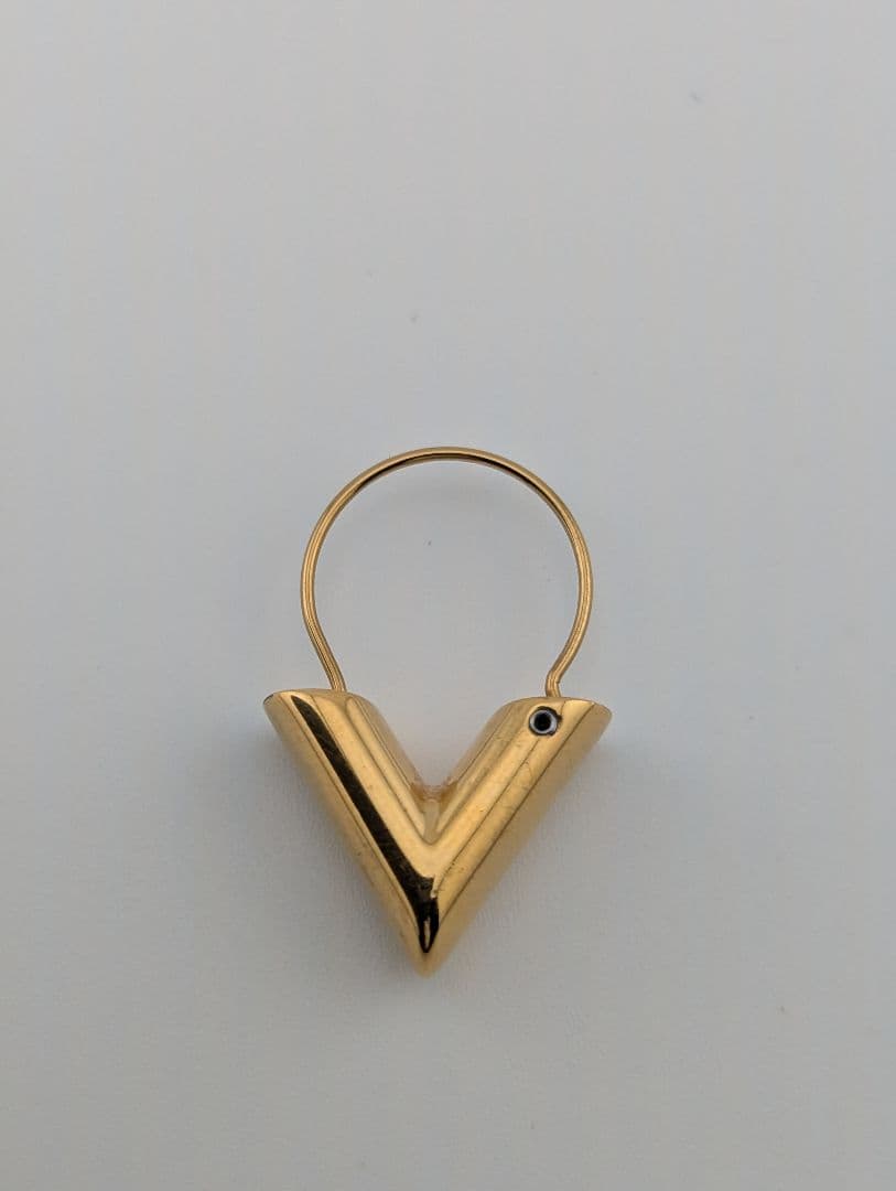 ルイヴィトン エッセンシャルV ピアス ゴールド 箱袋付 美品