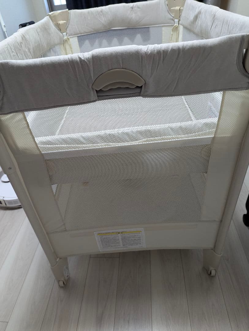 ココネルエアープラス　アップリカ　Aprica ホワイトベージュ