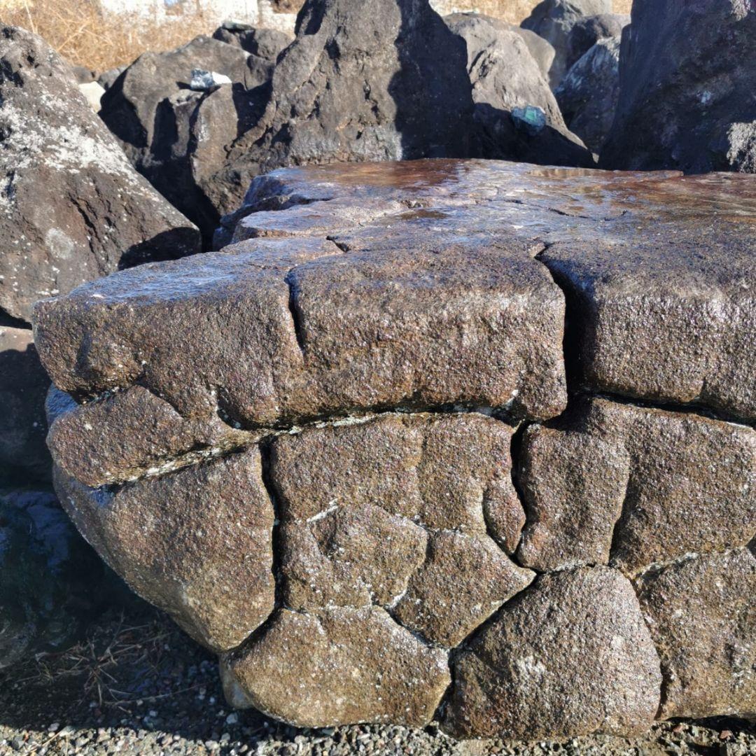 亀甲石　2トン　庭石　石　鑑賞石　庭　ガーデニング　置物　オブジェ　インテリア