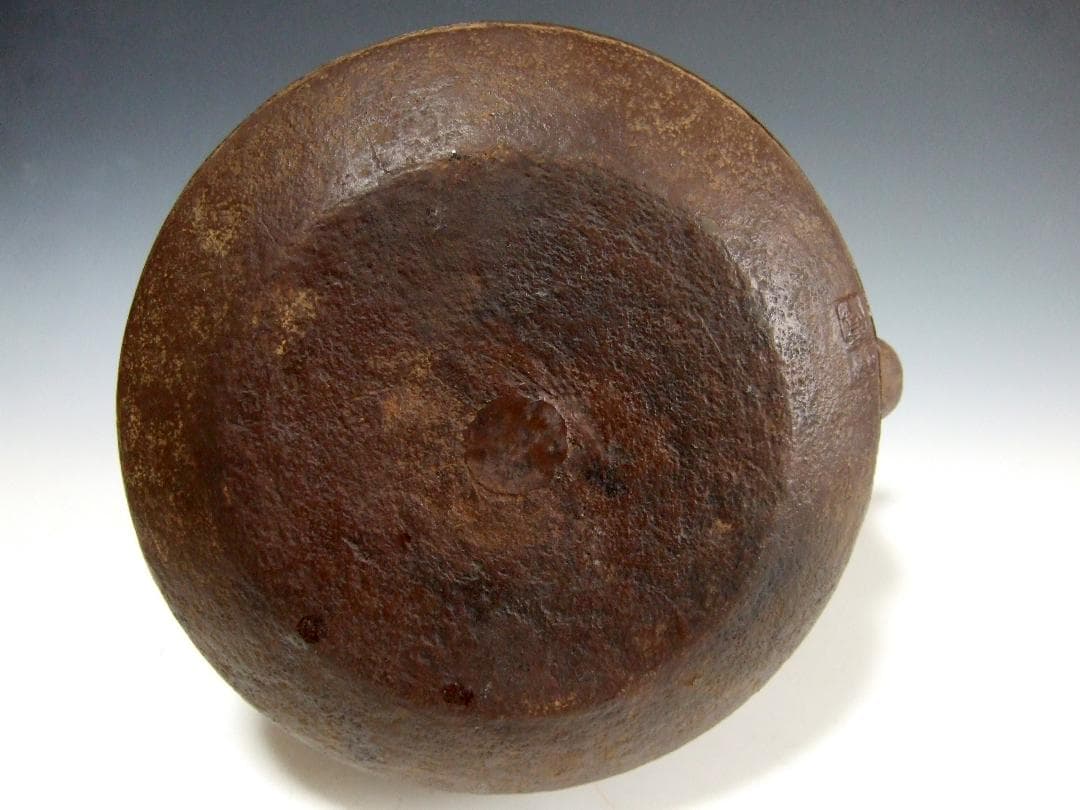 南部 宝鉄堂 雲龍紋 鬼面鐶付 鉄瓶