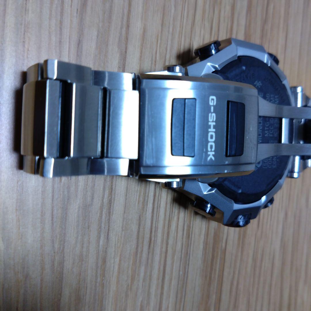 美品 CASIO G-SHOCK MTG-B2000XD-1AJF 電波ソーラー