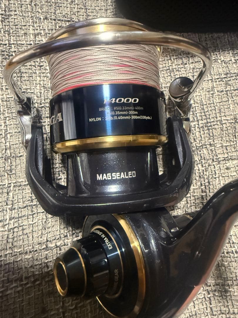 極上品20ソルティガ14000XHスピニングリール 巻き軽、ケース付き箱無し