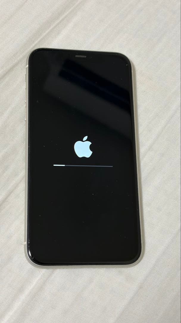 iPhone 11 ホワイト 128GB ジャンク品