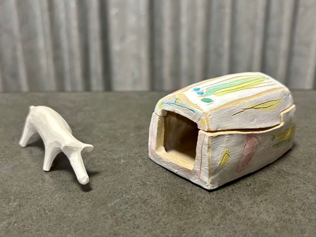 柴田菜月　陶芸家　やきもの作家　陶芸　作品　家と動物