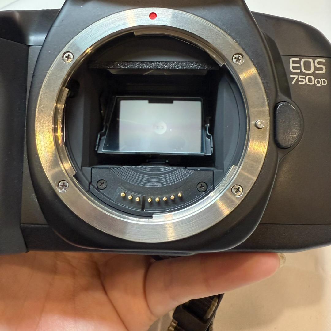Canon EOS 750QD 一眼レフフィルムカメラ
