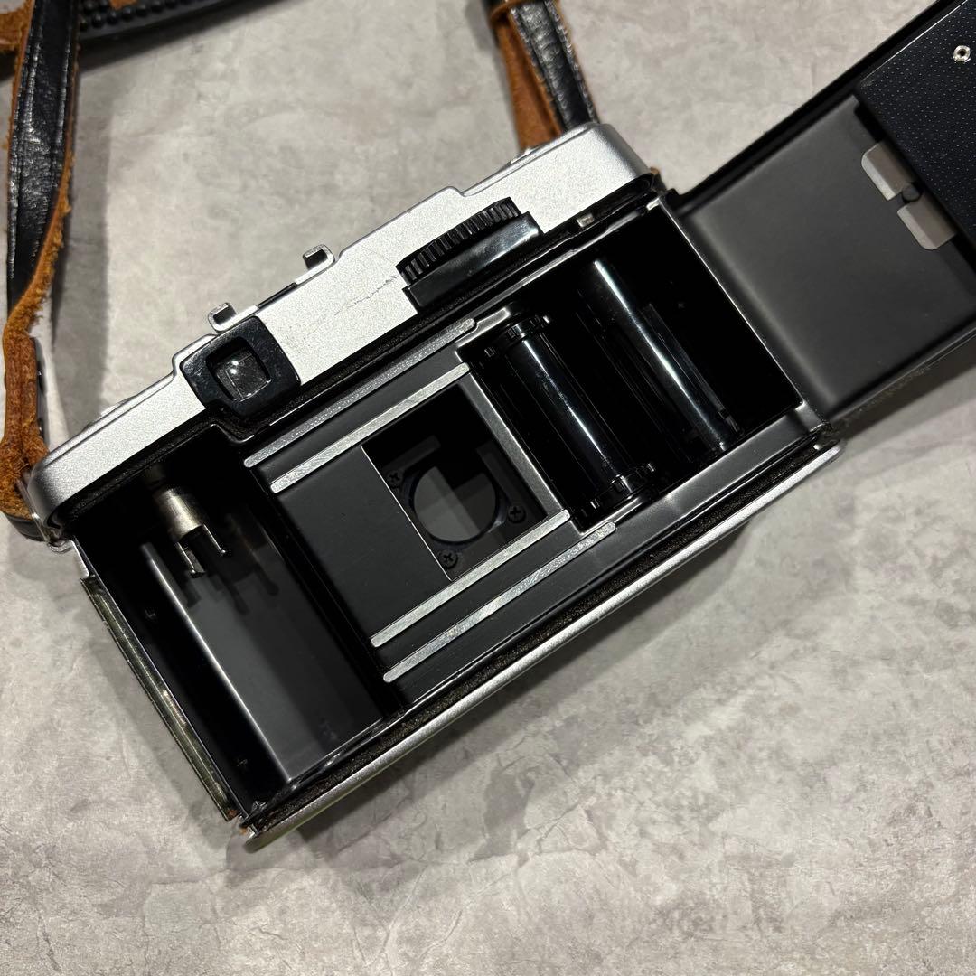 OLYMPUS PEN コンパクトフィルムカメラ