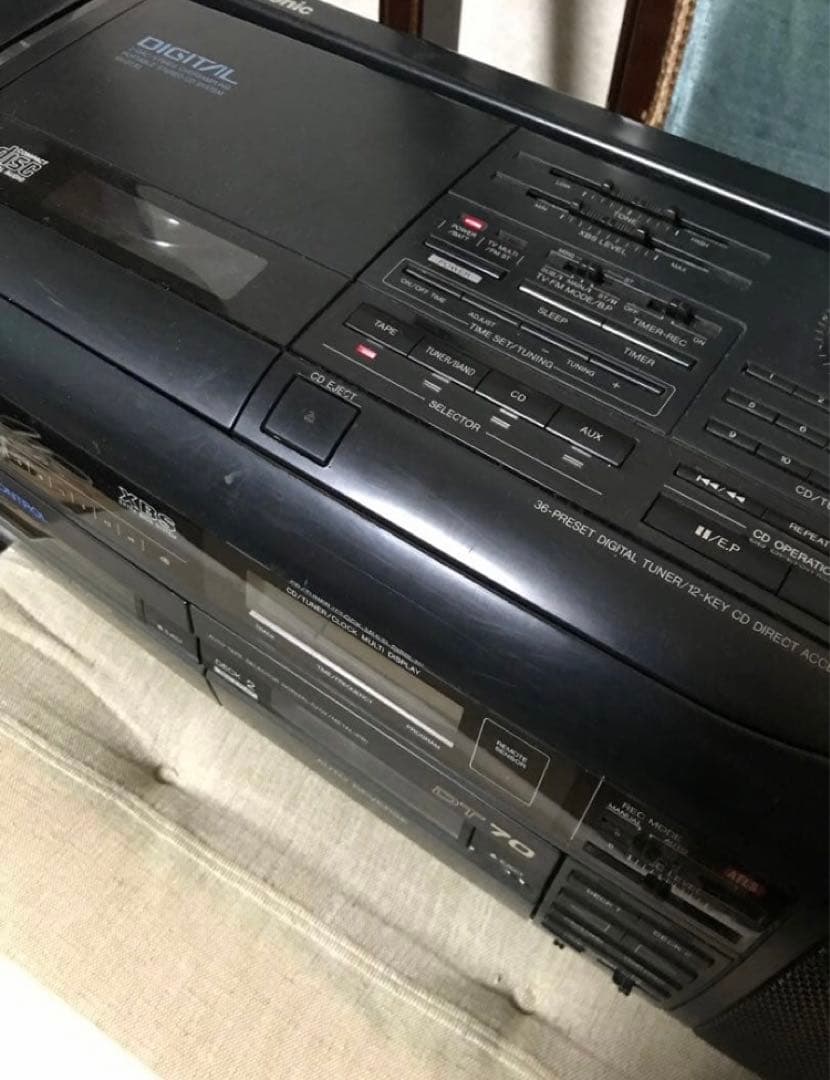ラジカセ　Panasonic RX-DT70