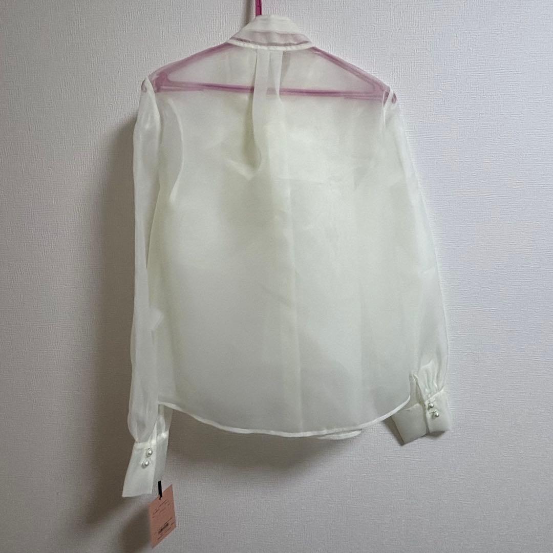 【新品タグ付き】eimy istoire ボウタイシアーブラウス
