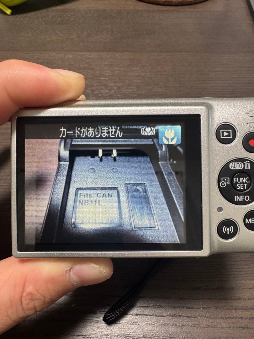 Canon IXY210 シルバー コンパクトデジタルカメラ