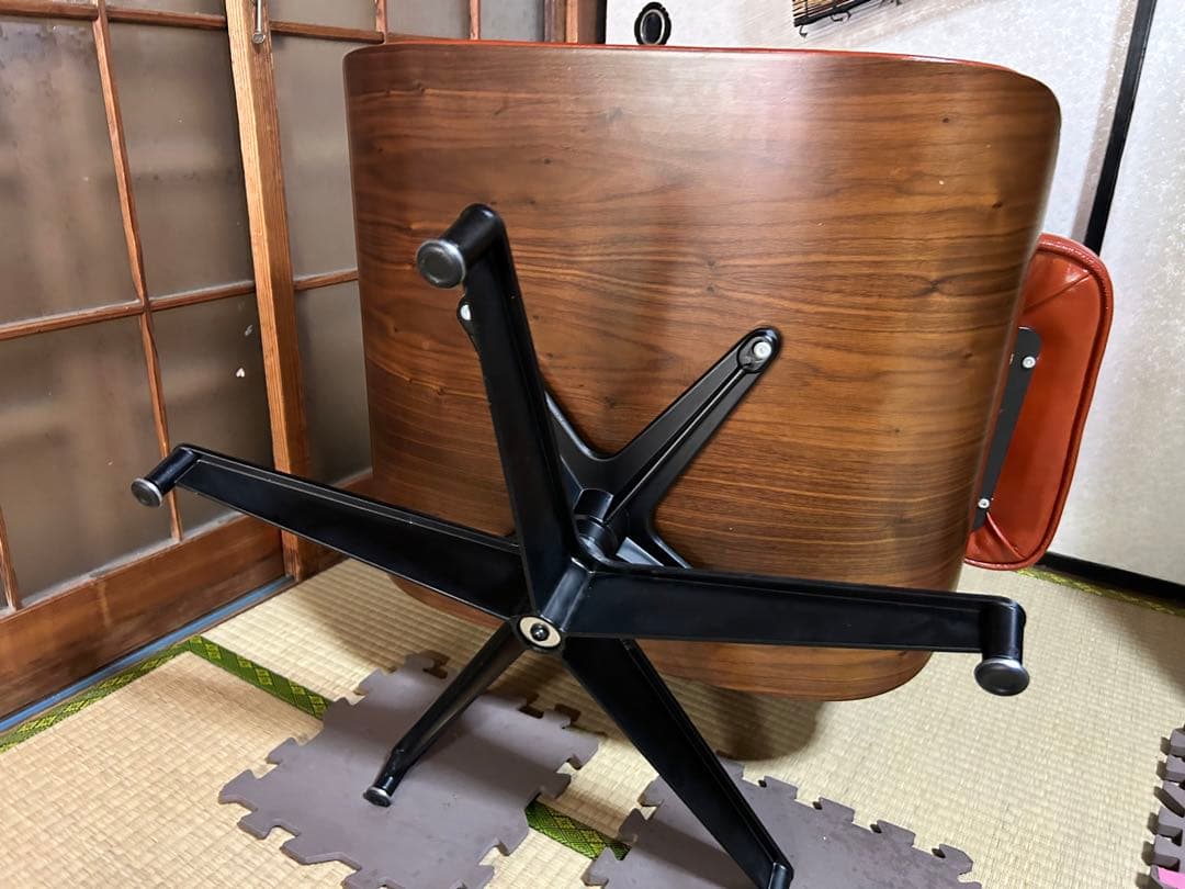 【pesopesobaron】イームズ　ラウンジチェア&オットマン