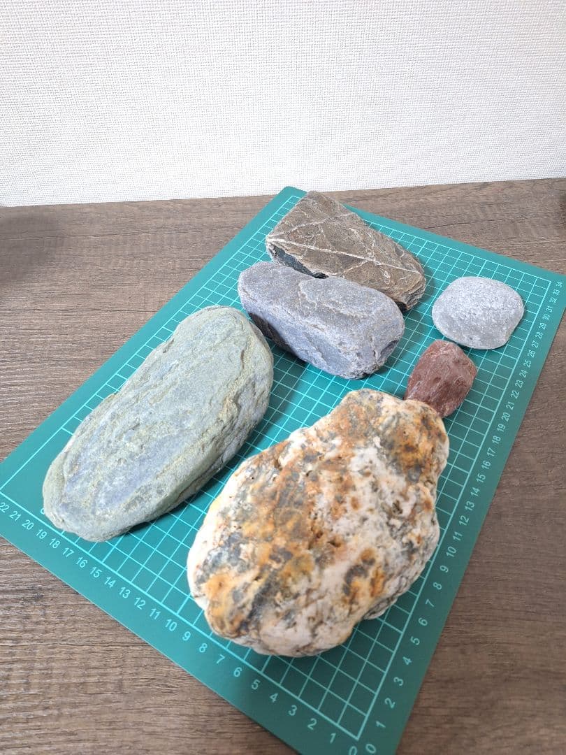 今回限り！徳島県産！カラフル水槽用石６個セット　阿波青石　チャート