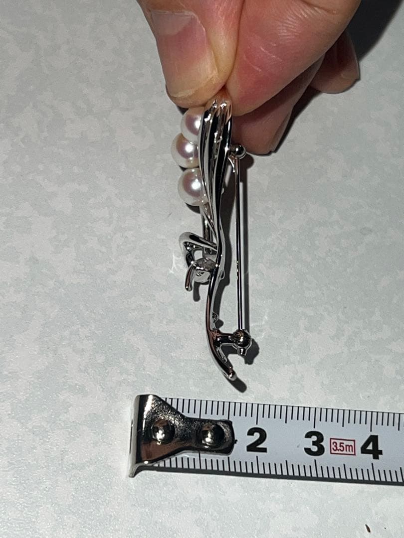 シルバー パール ブローチ 専用ケース付き　コサージュ風
