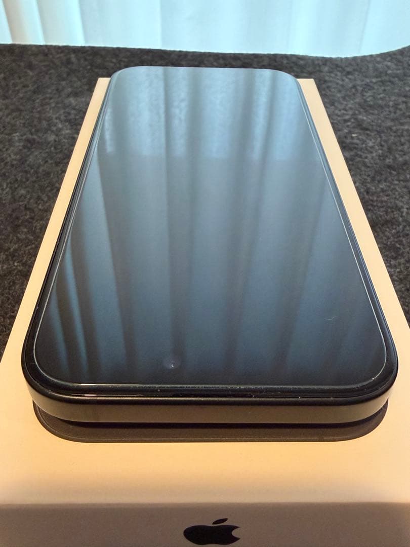 【美品】iPhone16 128GB 95% SIMフリー おまけ付