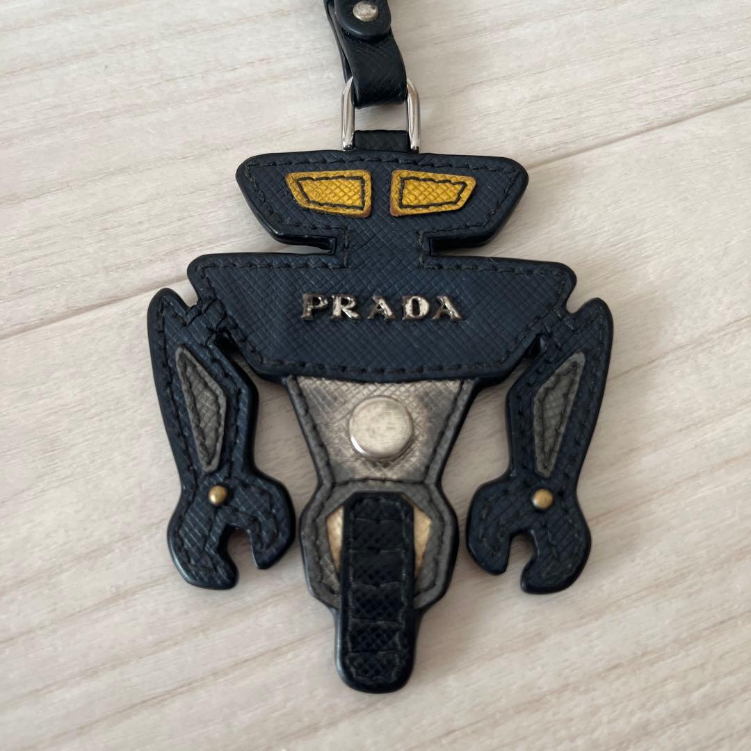 PRADA ロボット レザーキーホルダー