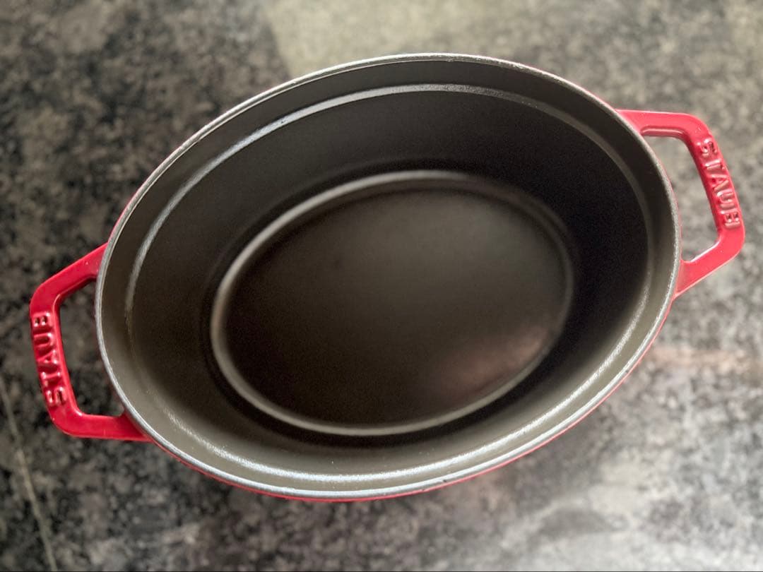 【美品】ストウブ ピコ・ココット オーバル 23cm チェリー（レッド）