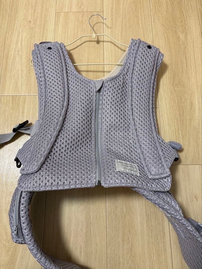 グレー メッシュ 抱っこ紐 べべスワン