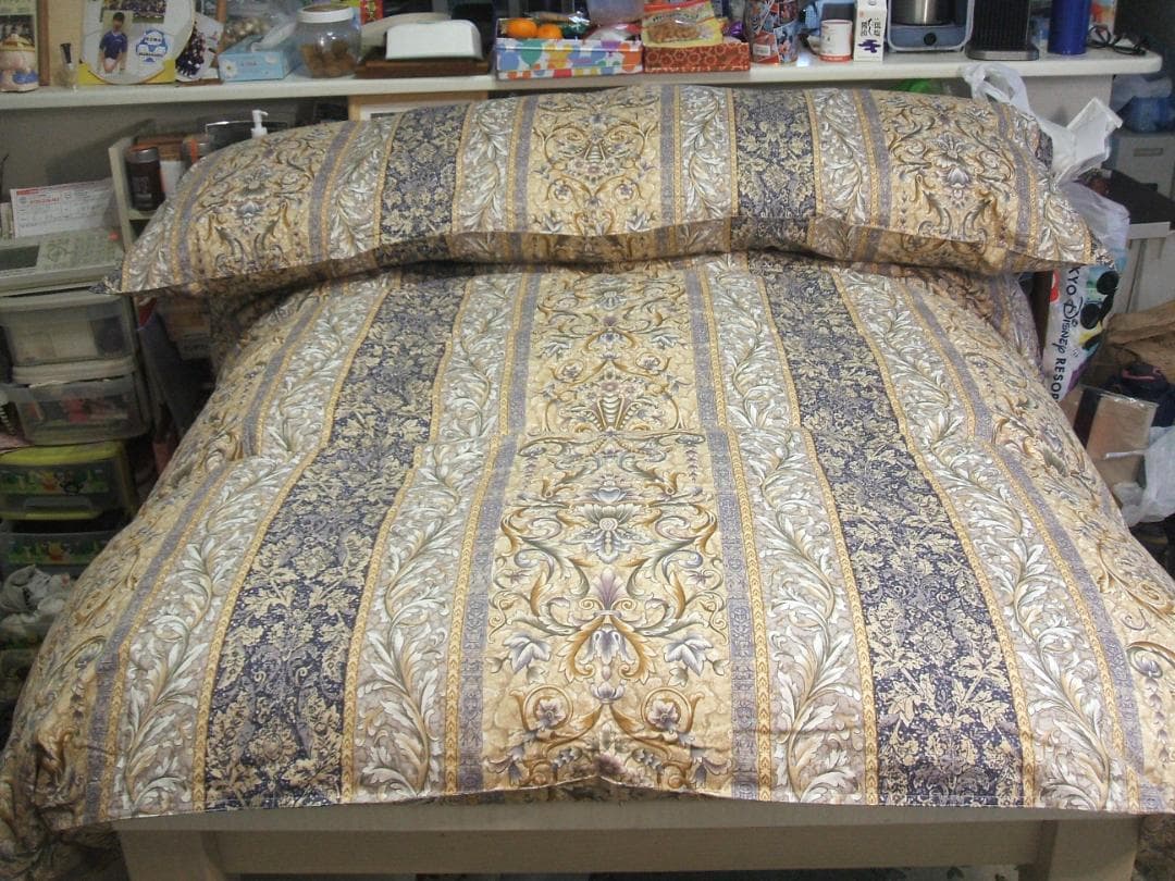 2点ペア特別価格！新品＊ロイヤル＊フランス９３％＊増量１，３キロ＊羽毛布団Ｓ