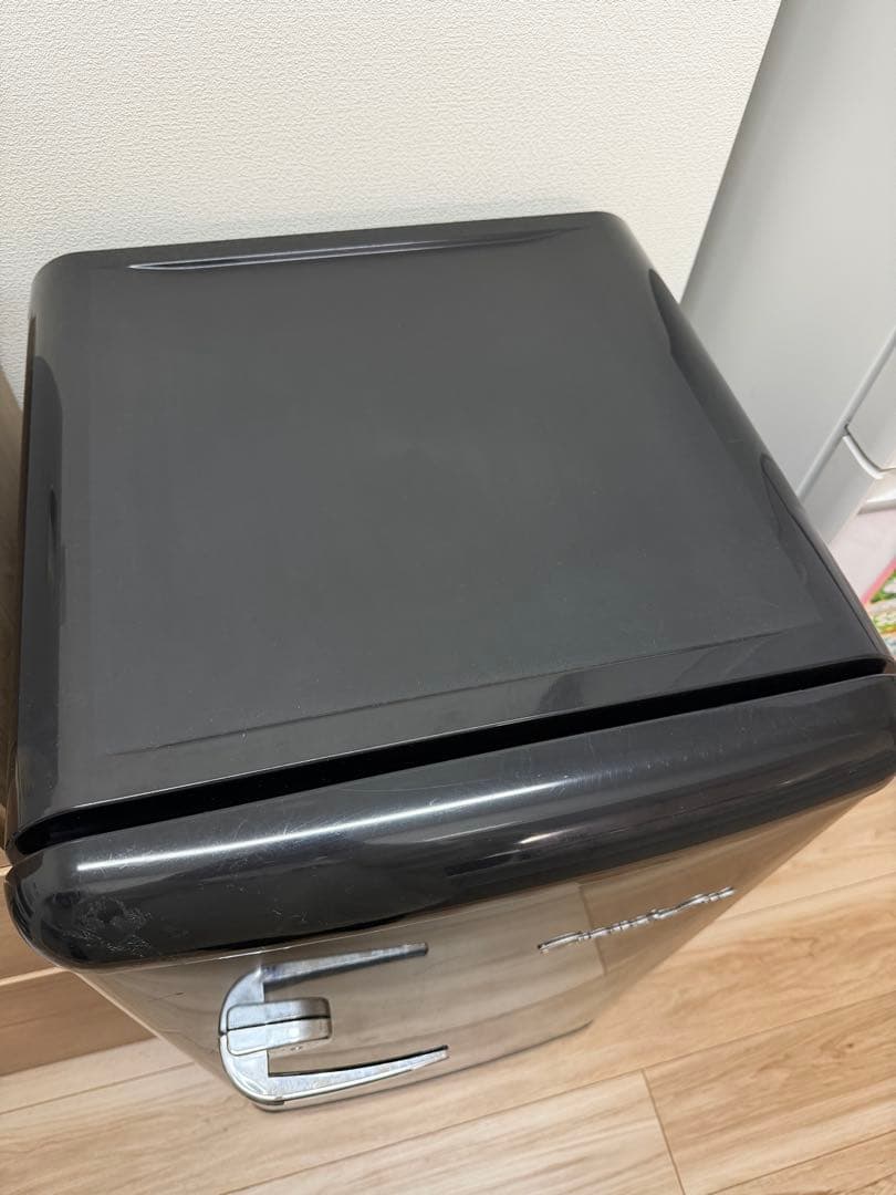 ⭐️送料込み⭐️ Grand Line レトロ冷凍庫 黒　60l