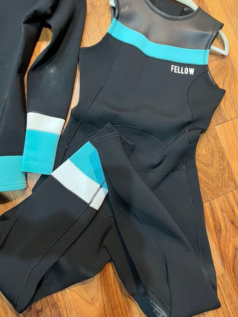 FELLOW ウェットスーツ 上下セット 黒/水色