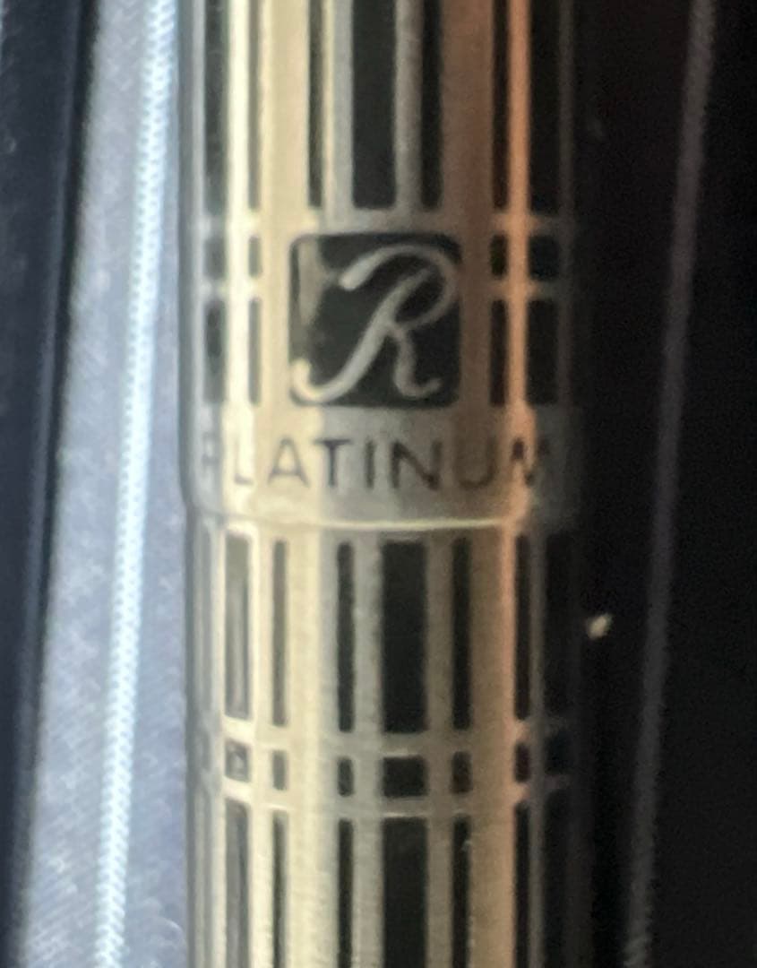 新人応援‼️美品‼️PLATINUM 高級万年筆 18KWG SUS幾何学模様