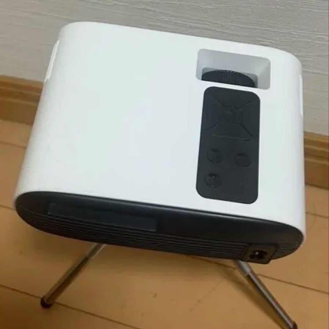 【付属品完備】TOPTRO TR26 プロジェクター 小型 4K対応 三脚付