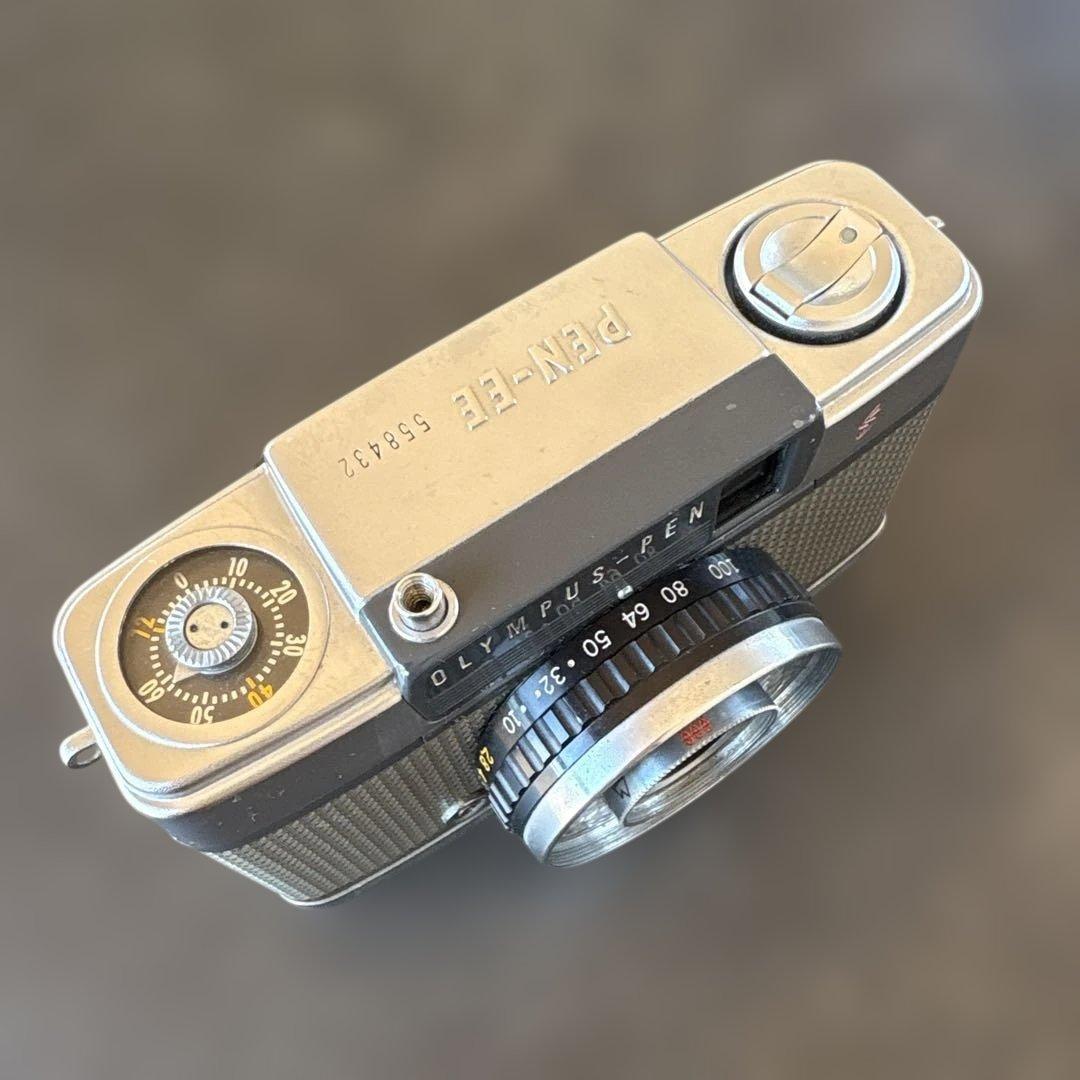 Olympus Pen EE ハーフサイズカメラ